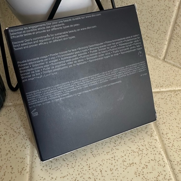 Dior Forever Nude Bronzer - Picture 4 of 9